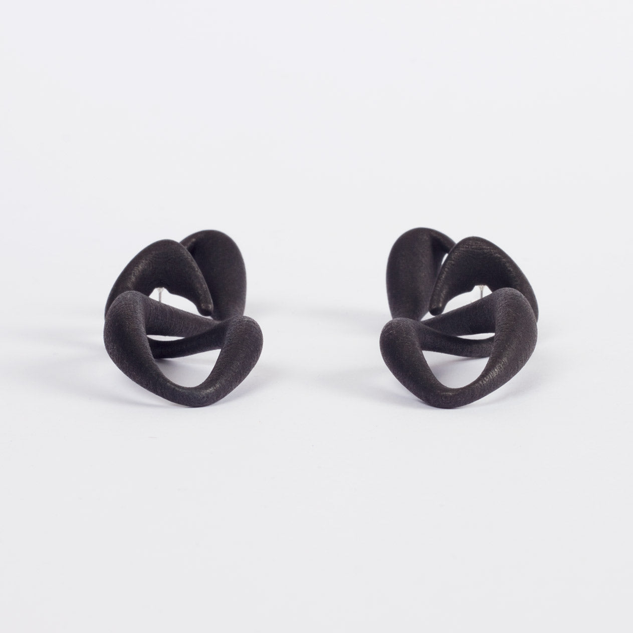 Ribbon earrings